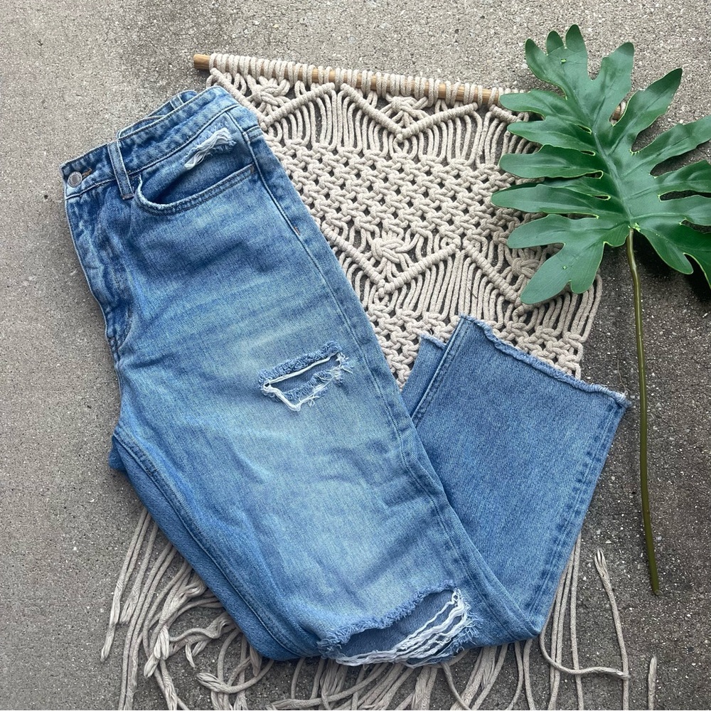 Vervet High Rise Distressed Cropped Jeans Size 28